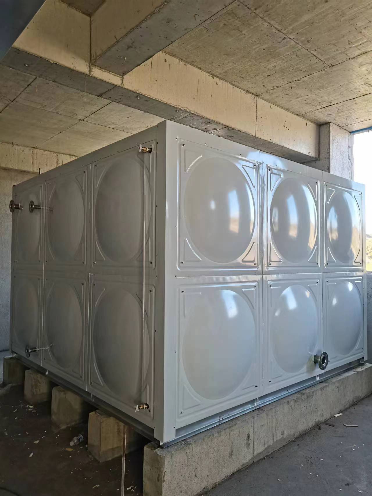 不銹鋼聚氨酯保溫水箱